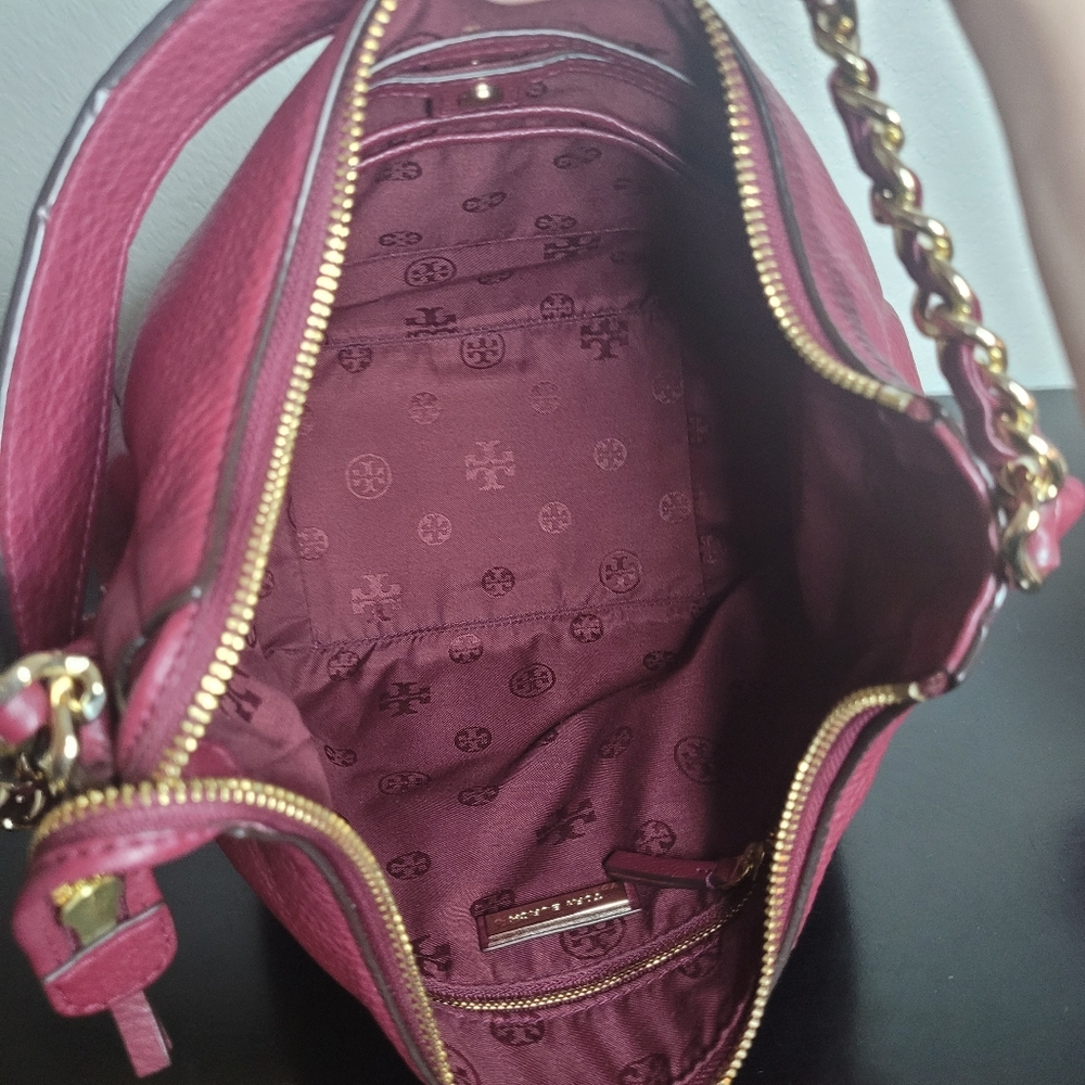 TORY BURCH Harper Bombe T Zip Hobo - Picture 14 of 16